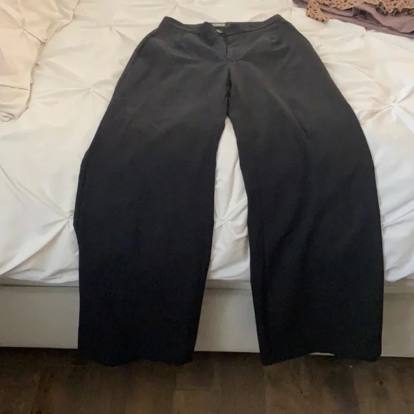 Reformation Boy Trousers, Size 0 - Picture 3 of 9